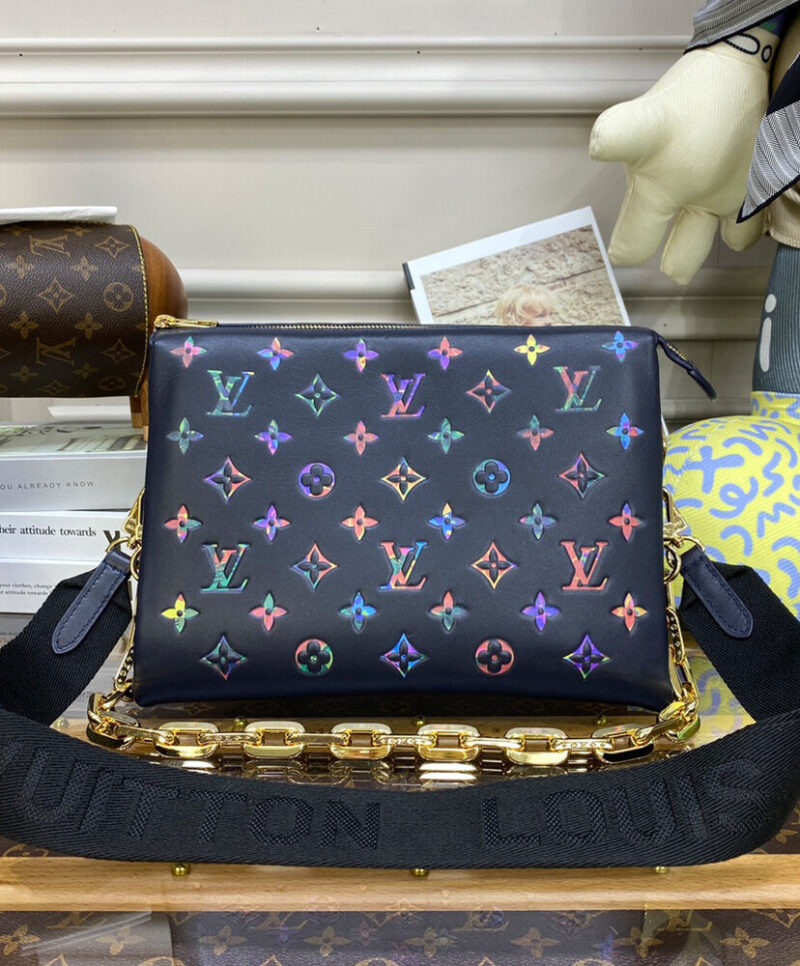 Louis Vuitton Coussin MM M21204 M21209